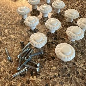 12 piece white ceramic knobs